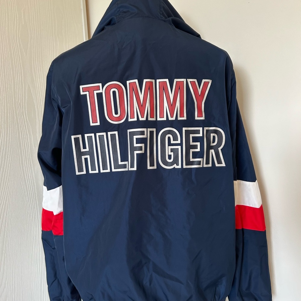 Tommy Hilfiger Full-Zip Hooded Windbreaker – Size M